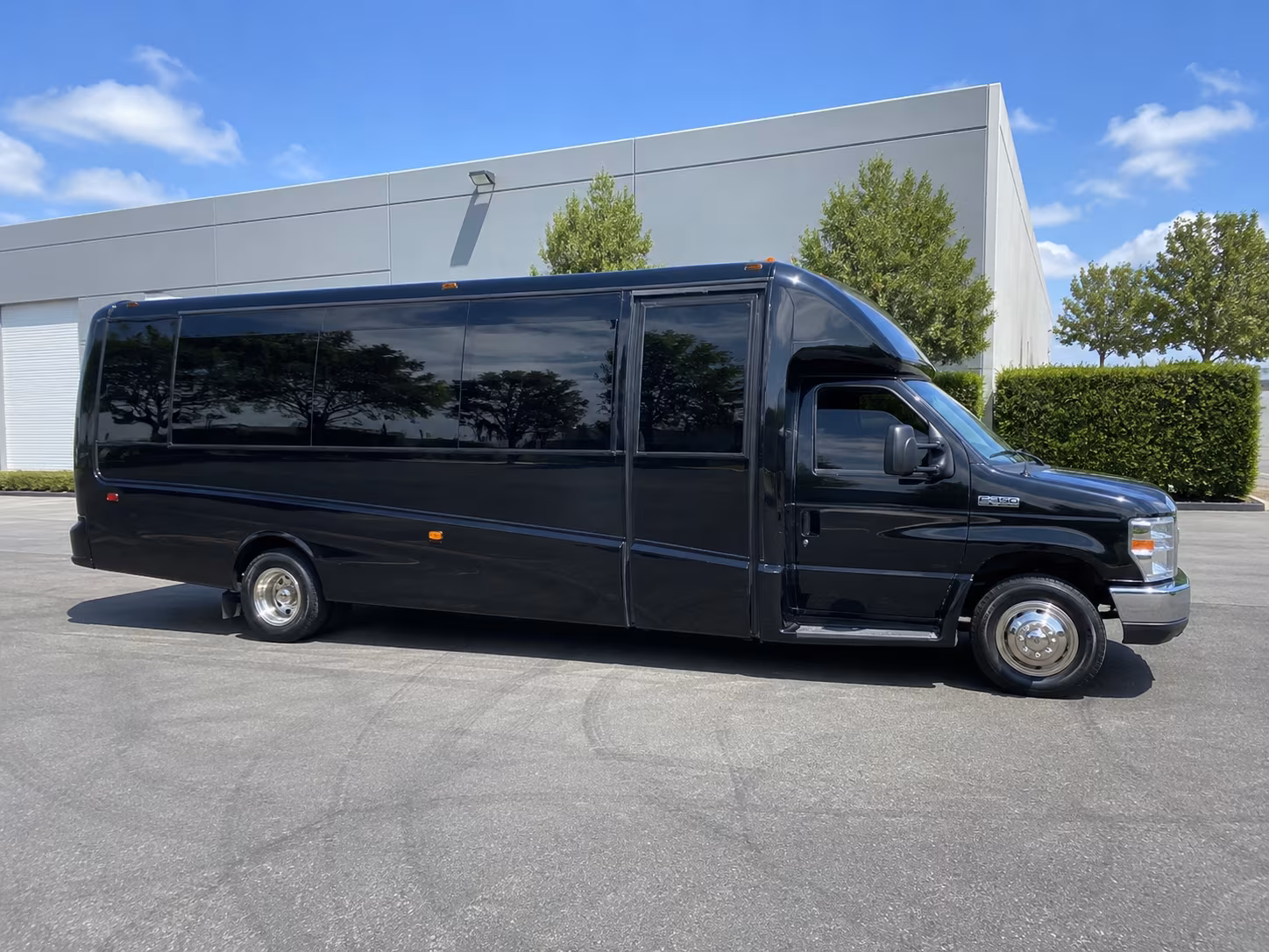 18 Passenger Party Bus
